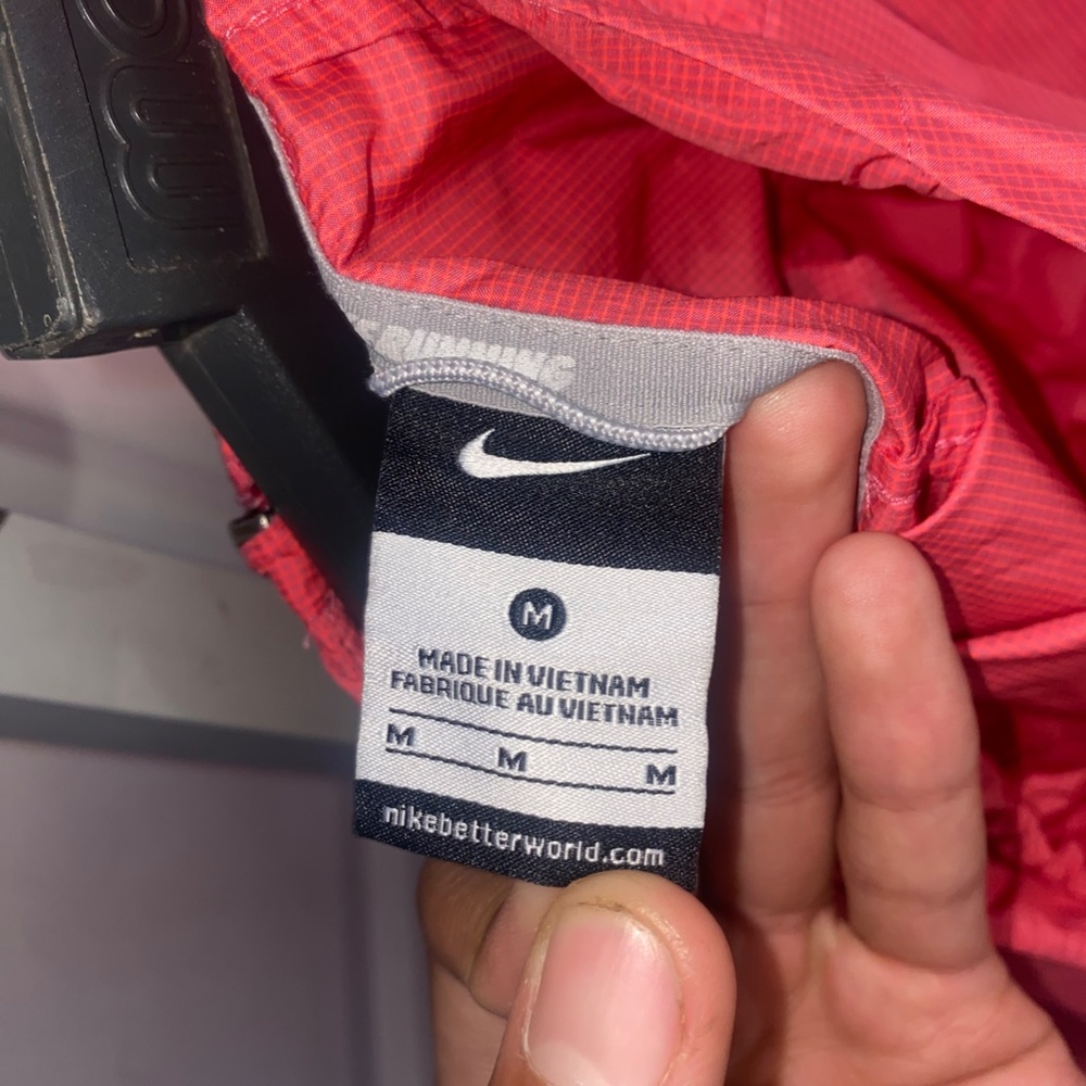 NIKE HOODED ZIP UP RUNNING JACKET - Picture 4 of 4